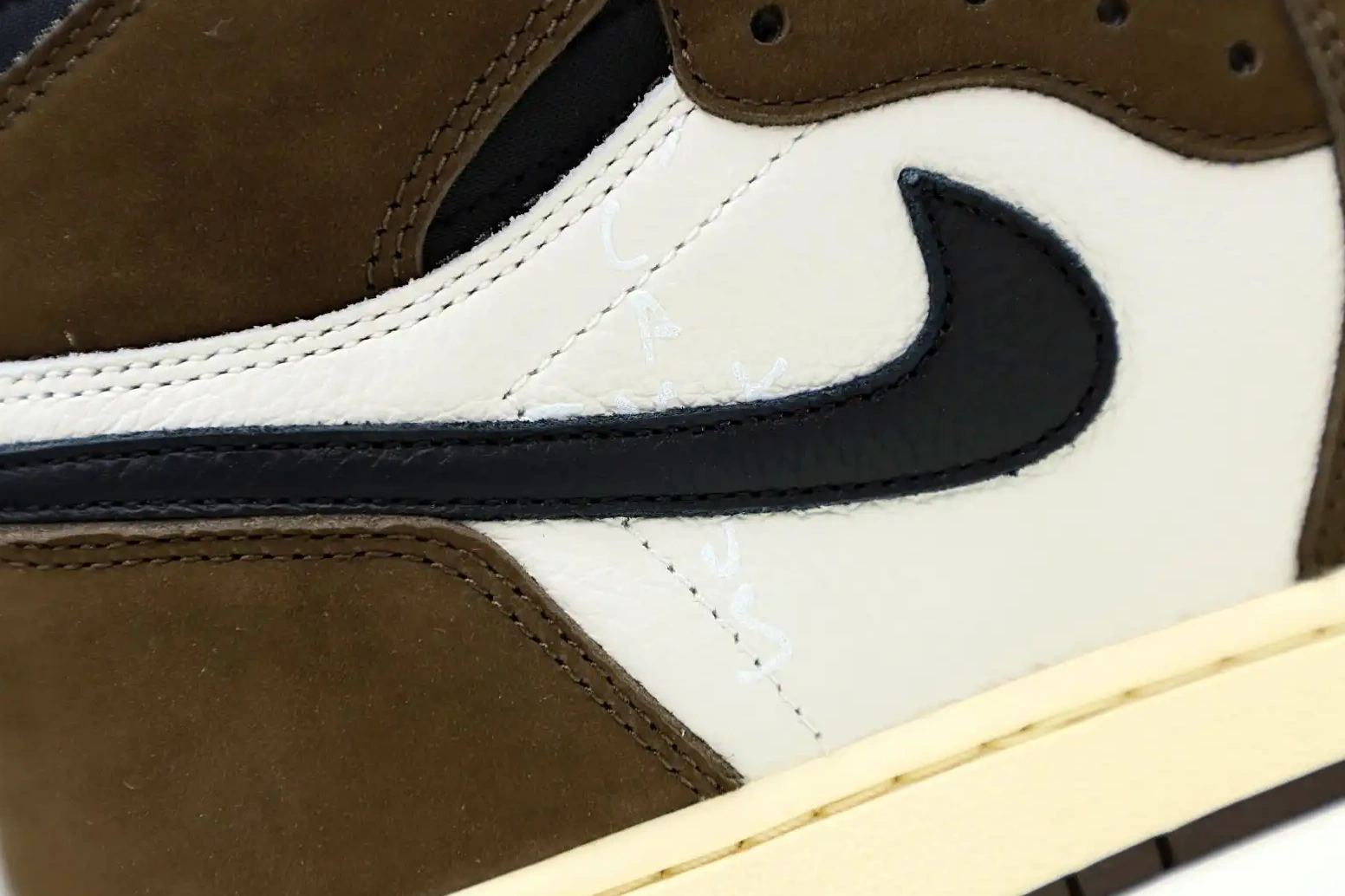 TRAVIS RETRO AIR OG X 'MOCHA' HIGH JORDAN Kimikick 1 SCOTT 0421